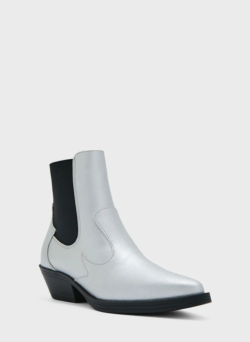 ONLY Onbronco Cowboy Boot