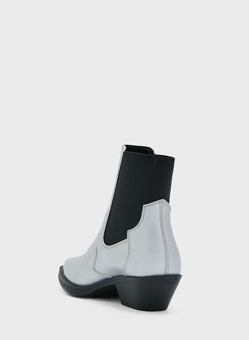 ONLY Onbronco Cowboy Boot