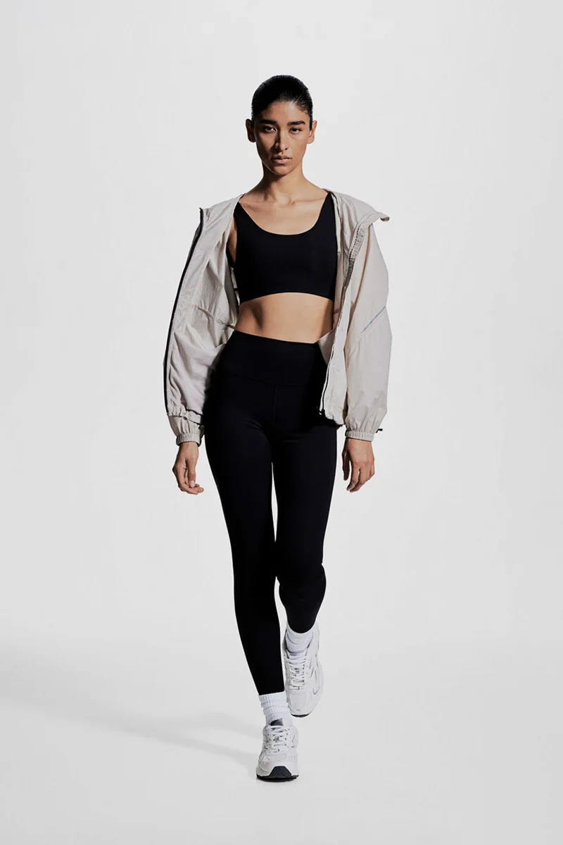 H&M Pocket-detail sports leggings in DryMove™