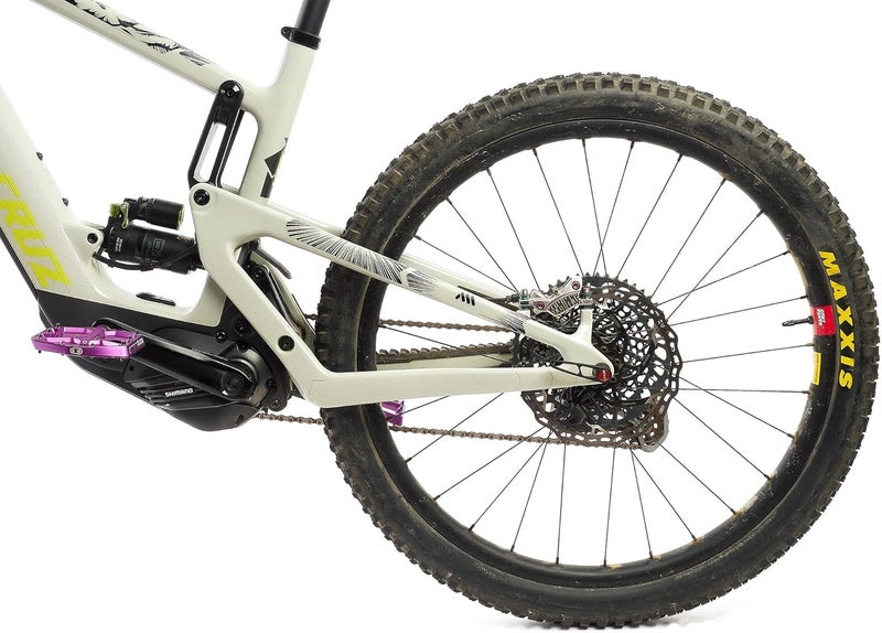 اول ماونتن ستايل حامي إطار إضافي من نوع All Mountain Style، باللون الأسود/الأبيض. - Image 4