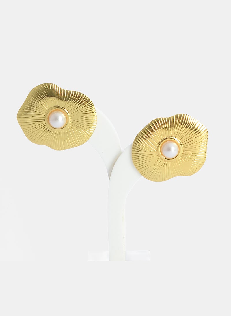 Akher el Ankoud Large Pearl Flower Design Earrings With A Screw-In Design - Embossed Earrings - Image 1