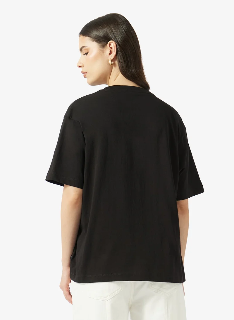 جيس جينز تيشيرت بأكمام قصيرة ورقبة دائرية بنجوم