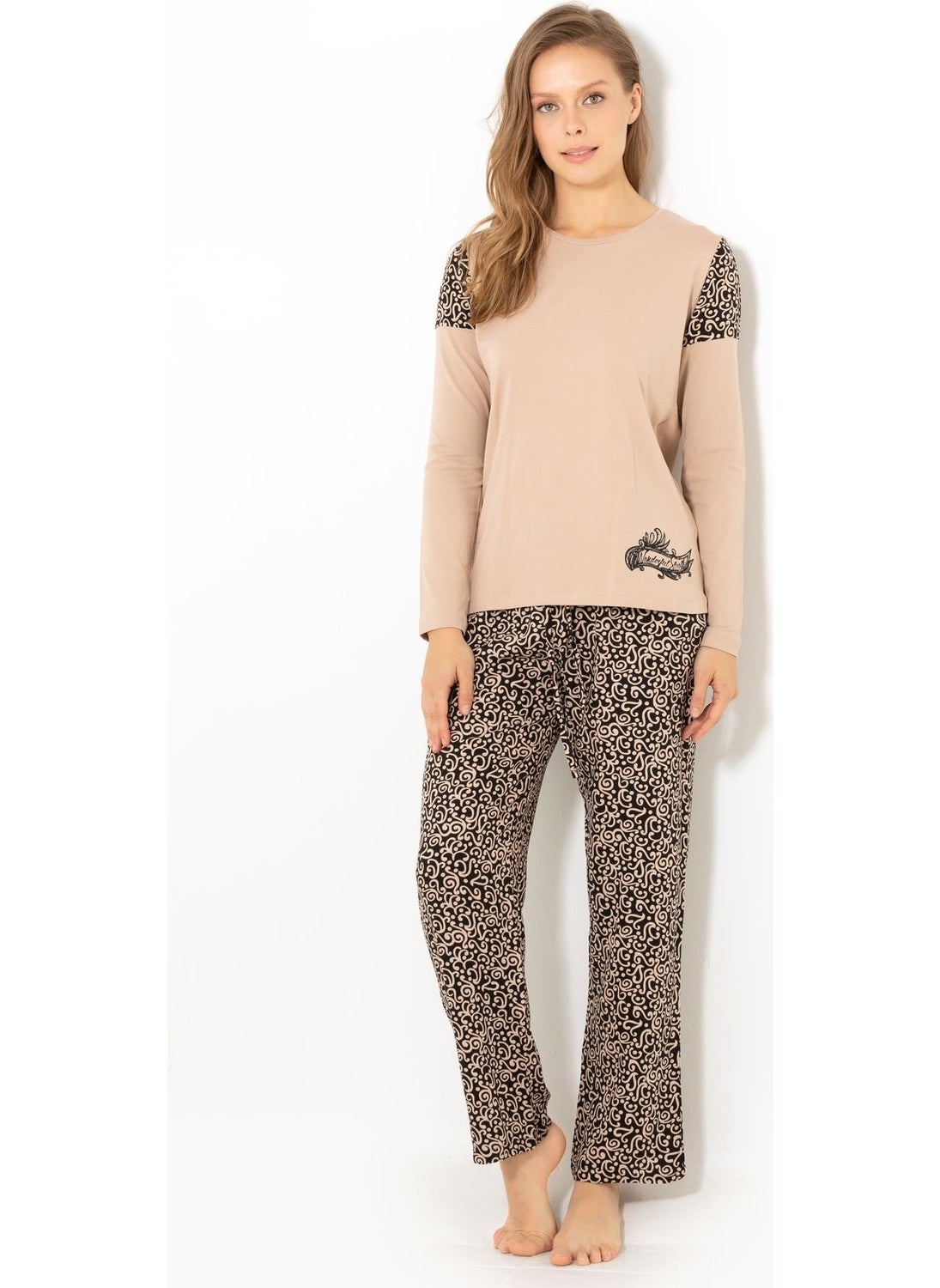 DoReMi Classical Design Women's Pajamas Set  - Image 4