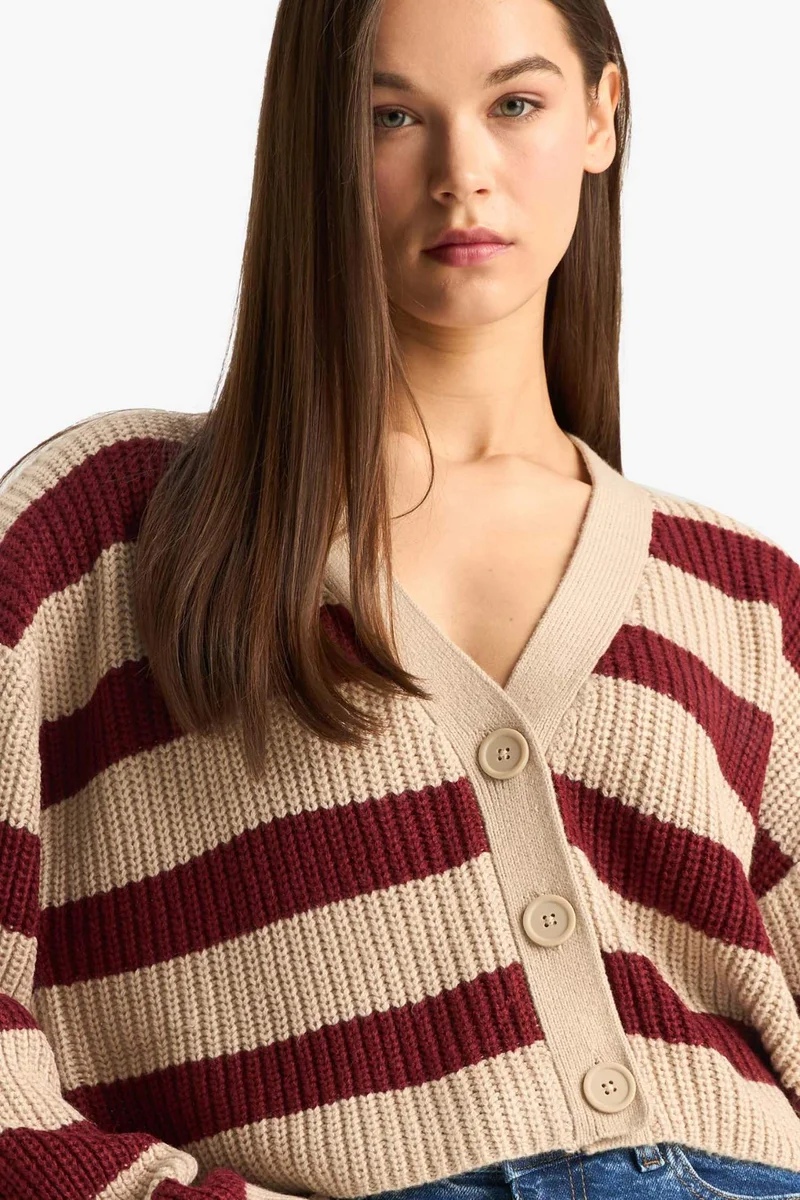 ديفاكتو Regular Fit V-Neck Buttoned Striped Knit Cardigan
