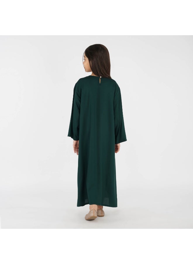 Linelle Kids Jalabiya  with Scalloped V-Neck and Floral Embellishments - Image 3