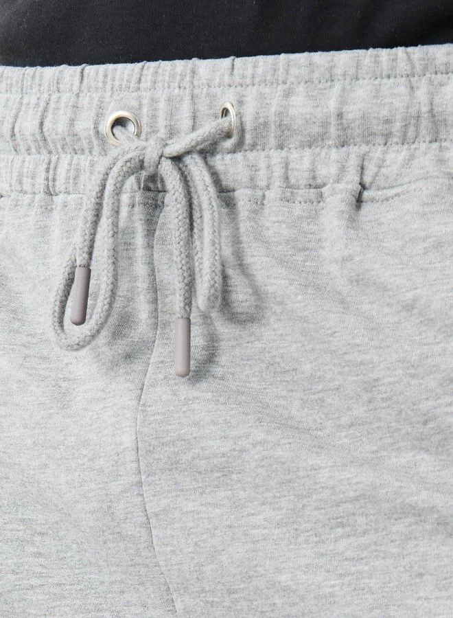Styli Styli Badge Detail Regular Fit Terry Shorts