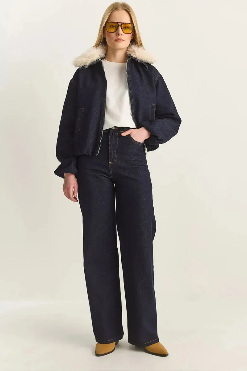 بيانكو لوتشي LUCCI Crop Denim Jacket with Faux Fur Detail