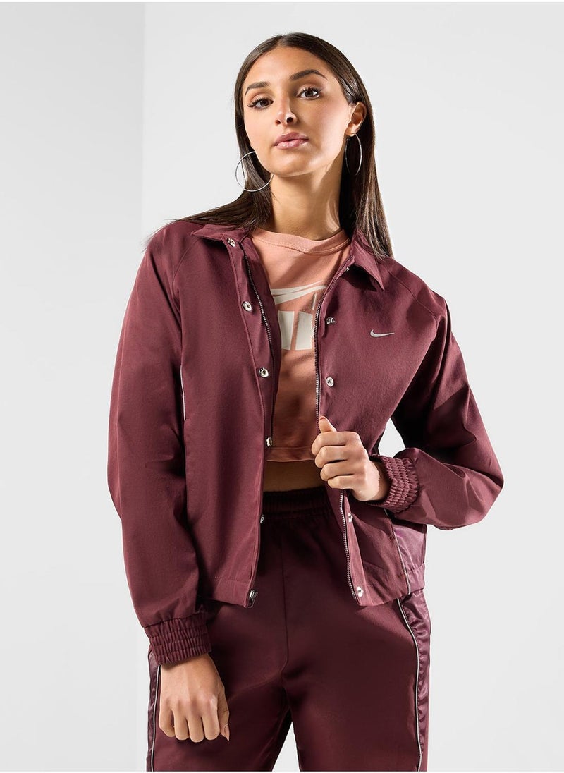 Nike جاكيت نايك سبورتسوير النسائي المنسوج - Image 1