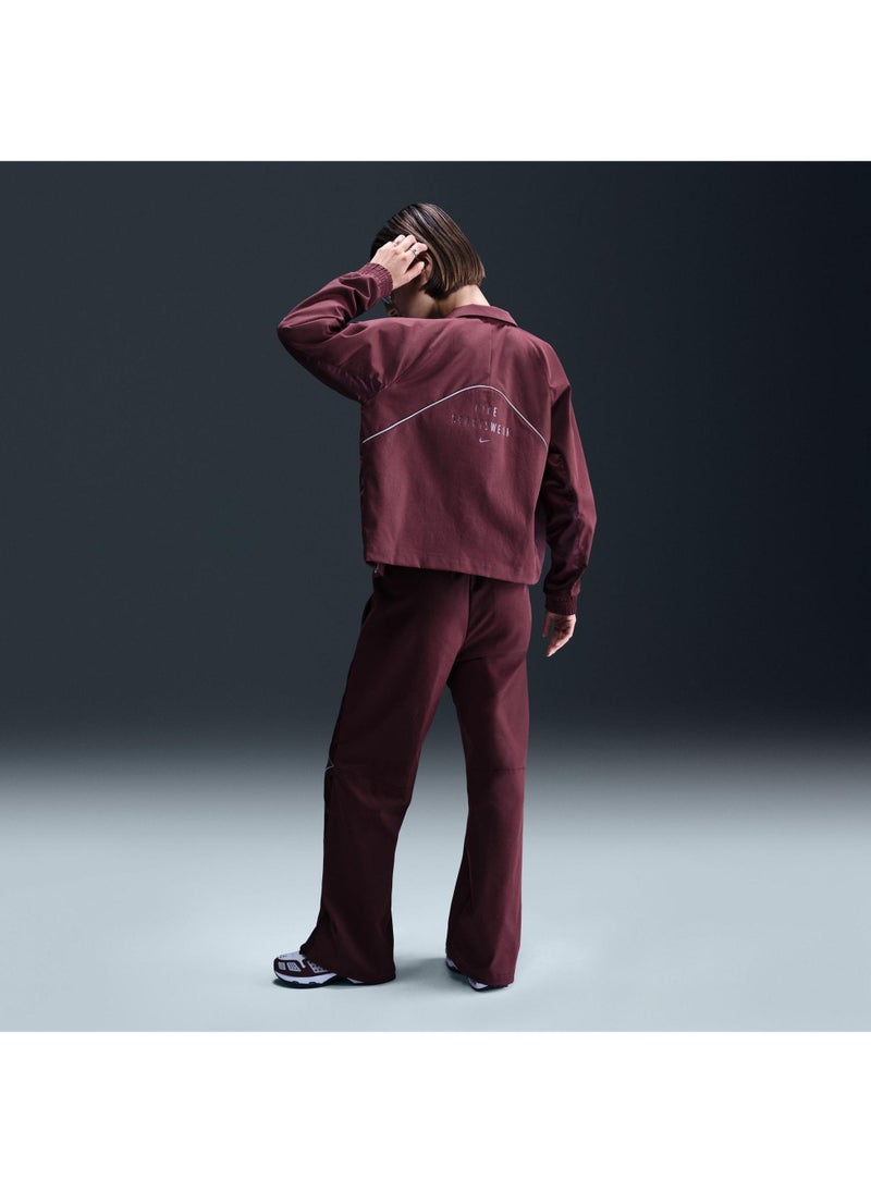 Nike جاكيت نايك سبورتسوير النسائي المنسوج - Image 5