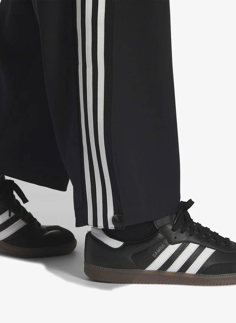 Adidas Originals black 3-Stripes Premium Sweatpants for Men | Best Price UAE