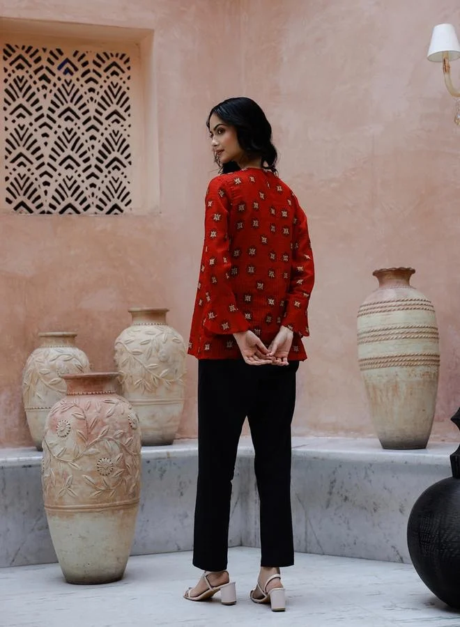 سانسكريتي هومز sanskrutihomes All-Over Print V-Neck Top with Straight Fit Trousers Co-Ords