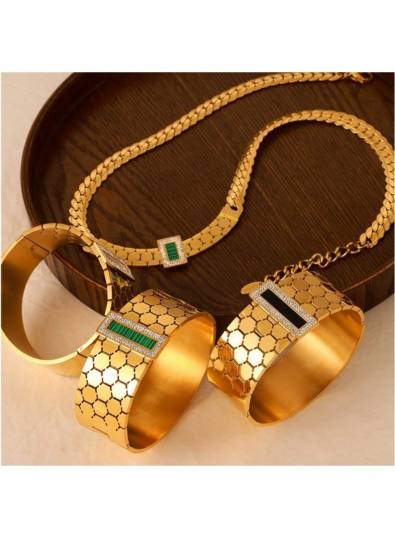 القمر 4 قطع فاخرة أحدث الفتيات شعبية قلادة سبائك الكلاسيكية مصمم أقراط مجموعة للنساء السيدات الفرنسية أنيقة خاتم الحصري الزفاف هندسية Overgild حزب الملحقات - Image 3