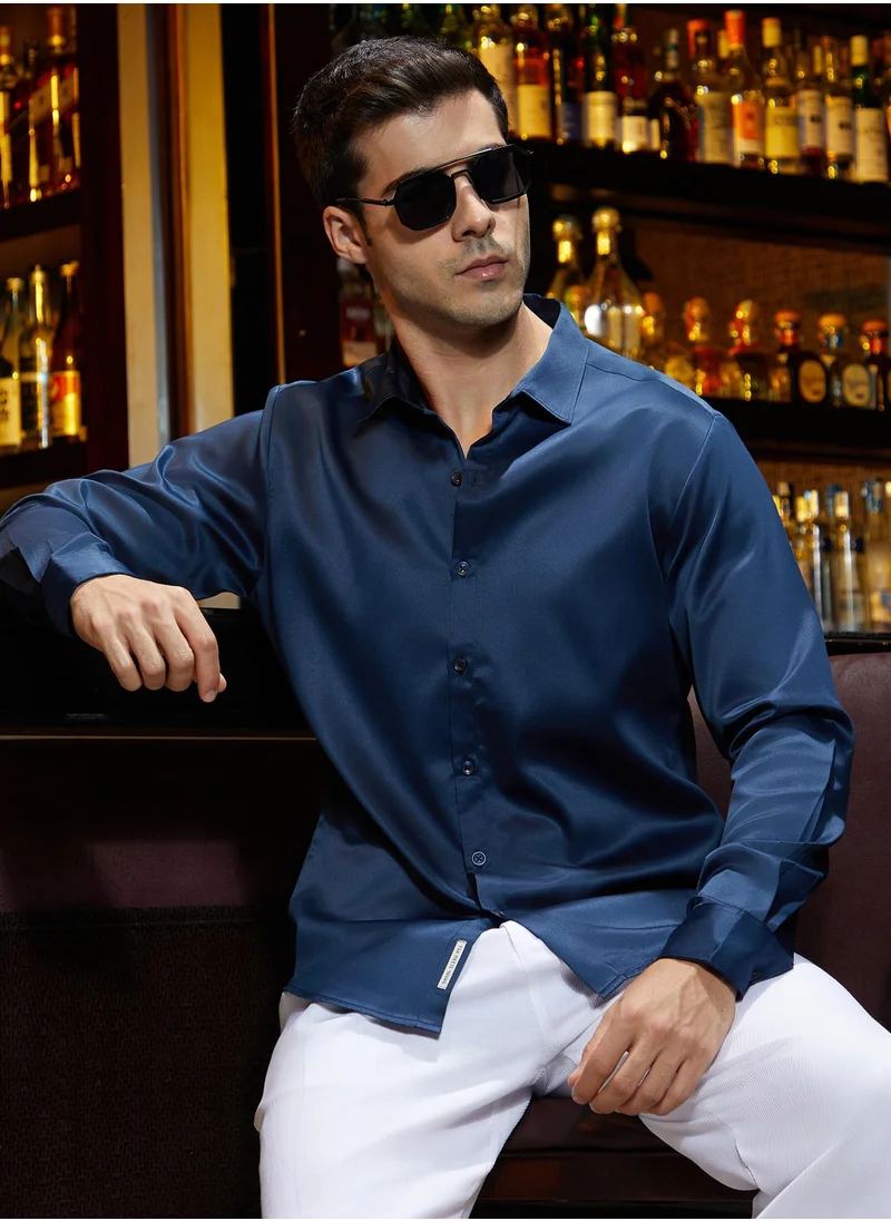 Campus Sutra Men's Navy Blue Satin Solid Shirt
