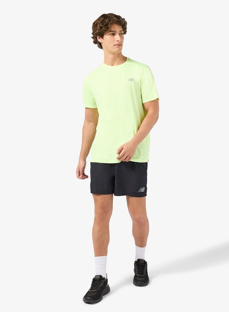 نيو بالانس تيشيرت بشعار أساسي - Image 4