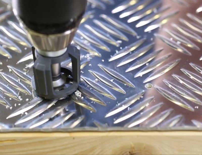 wolfcraft HSS Conical Countersink with Depth Stop, Ø 16.5 mm, Triangular Shank I 4391000 I for Precise countersinking of Drill Holes for Flush Screw Connections in Metal and Plastic - Image 4