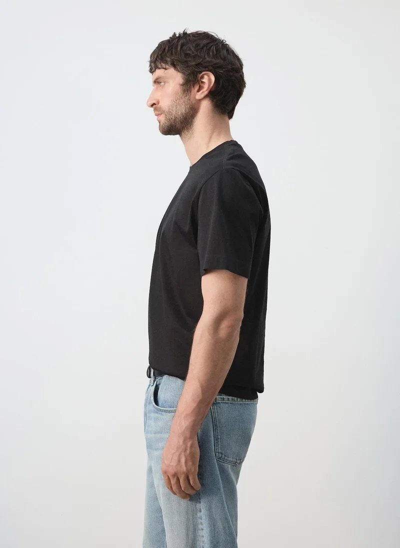 Mango Man 99-NEGRO Regular-Fit 190-Gsm T-Shirt for Men | Best Price UAE