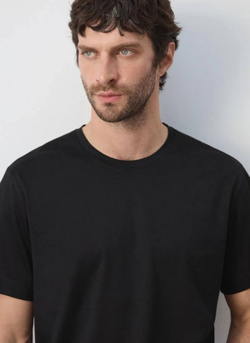 Mango Man 99-NEGRO Regular-Fit 190-Gsm T-Shirt for Men | Best Price UAE