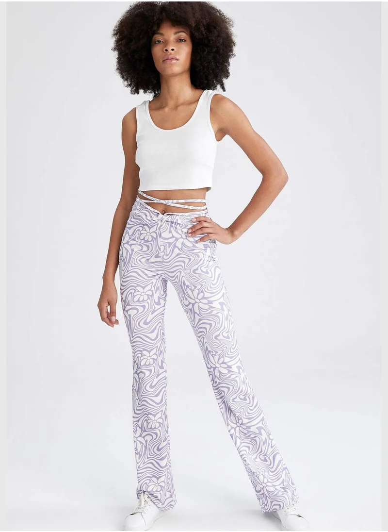 ديفاكتو Woman Flare Fit Woven Trousers