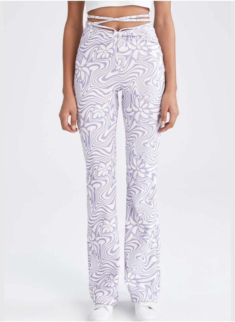 ديفاكتو Woman Flare Fit Woven Trousers