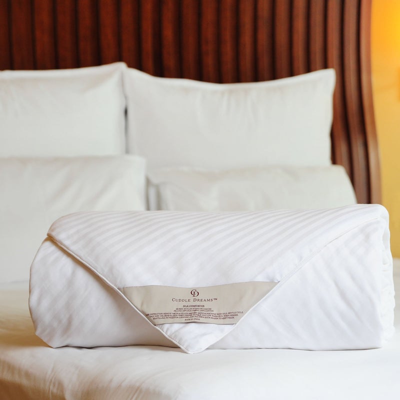 CUDDLE DREAMS CUDDLE DREAMS Silk Comforter for SpringSummerFall 100 LongStrand Silk Filling Natural  Breathable Cal King Size 