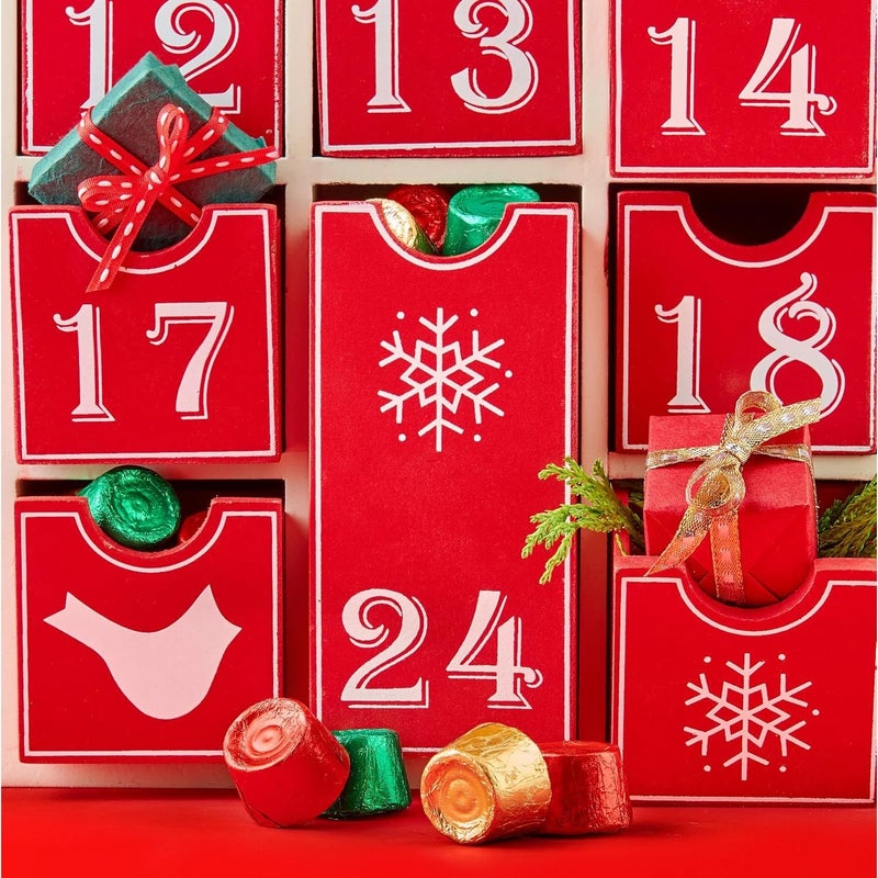 حلوى الكراميل بالشوكولاتة الحليب لعيد الميلاد، شوكولاتة حليب غنية وكريمية مع كراميل ناعم، مغلفة بالأحمر والأخضر والذهبي، عبوة كبيرة 2 رطل (حوالي 150 قطعة) | هدايا عيد الميلاد، هدايا الحفلات، الحلويات للخبز والتزيين - Image 3