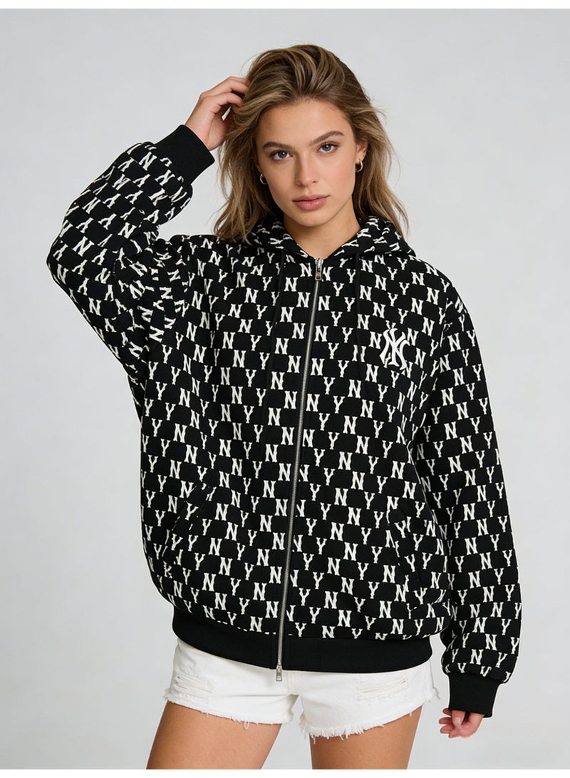 إم إل بي ة MLB للسيدات باللون الأسود ذات زبون ورفعة رأس، بطباعة رموز NY الموزعة على كاملها - Image 1