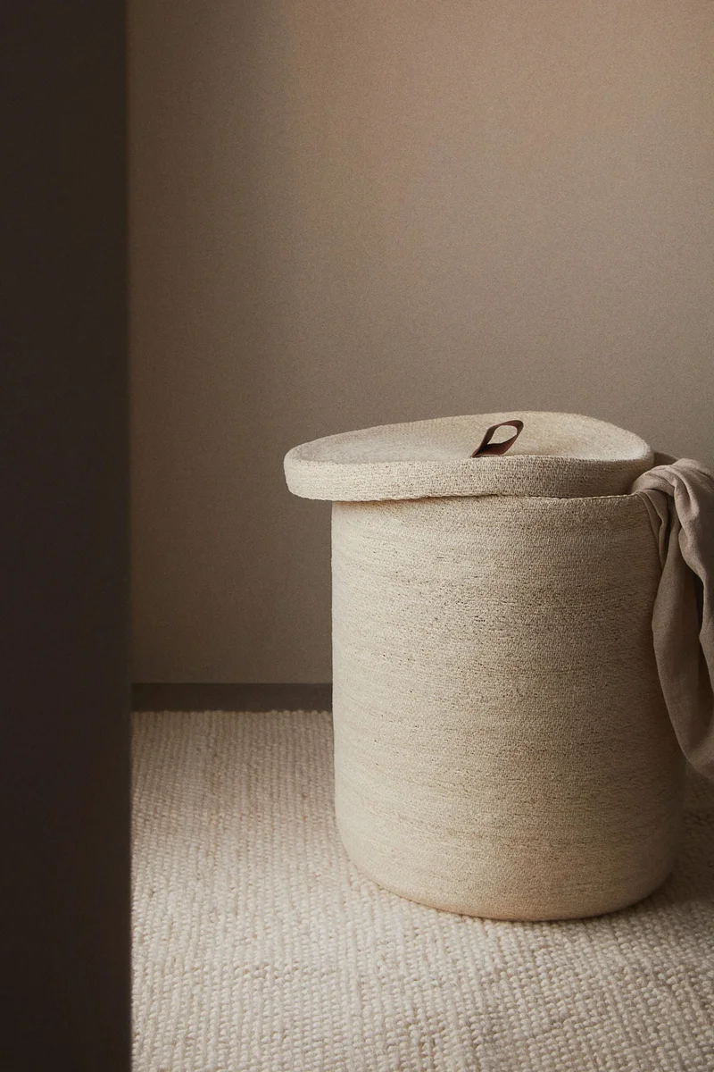 اتش اند ام سلة غسيل من أعشاب البحر بحجم كبير جداً