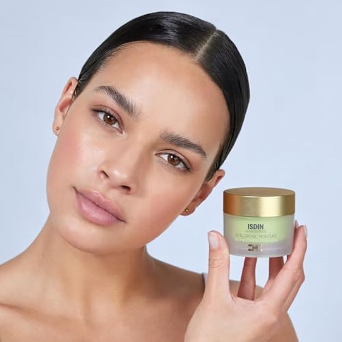 ISDIN Hyaluronic Moisture Oily & Combination Skin Mattifying Daily Face Moisturizer with Hyaluronic Acid 1.76 OZ - Image 2