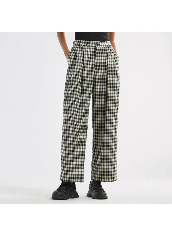 FAV Checked Pants with Button Closure and Pockets