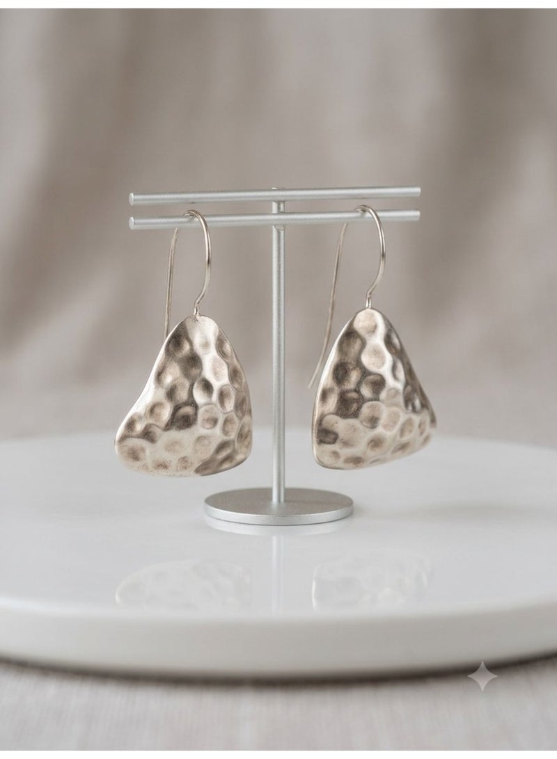 The Intermix Gems Hammered Geometric Earrings in 925 Sterling Silver - Image 3