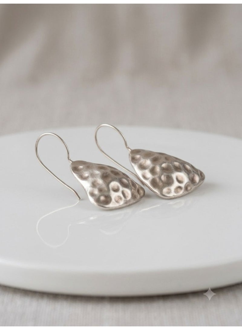 The Intermix Gems Hammered Geometric Earrings in 925 Sterling Silver - Image 1