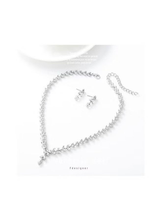3Pcs Rhinestone Jewelry Set Stylish Elegant Leaf Necklace Zircon Earrings Chic Dress Accessory Festival Gift for Women Ladies Mother Wife Wedding Party Silver - Image 5