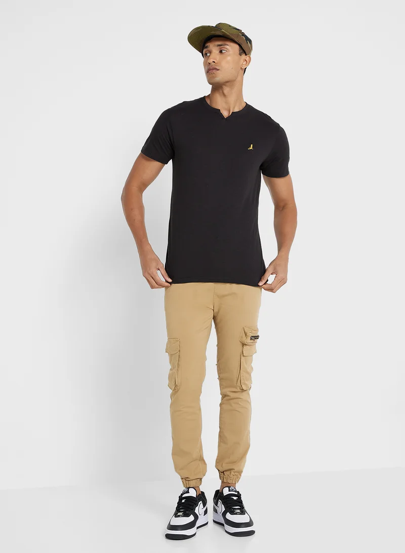 BRAVE SOUL V-neck T-Shirt