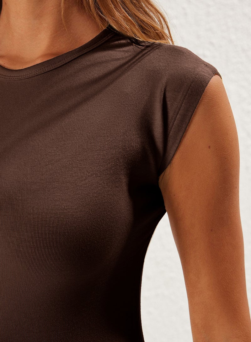 trendyol Brown Viscose/Soft Fabric Fitted/Flex Knitted Blouse Twoss23Bz00992 - Image 4
