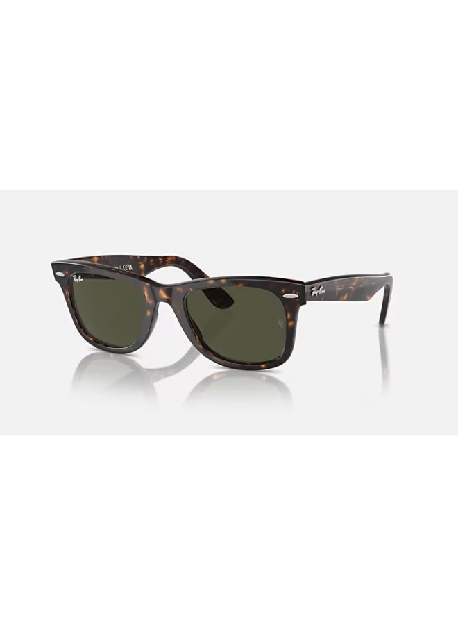 Ray-Ban Unisex Original wayfarer Tortoise Sunglass RB2140 902 50MM Green Lenses - Image 1