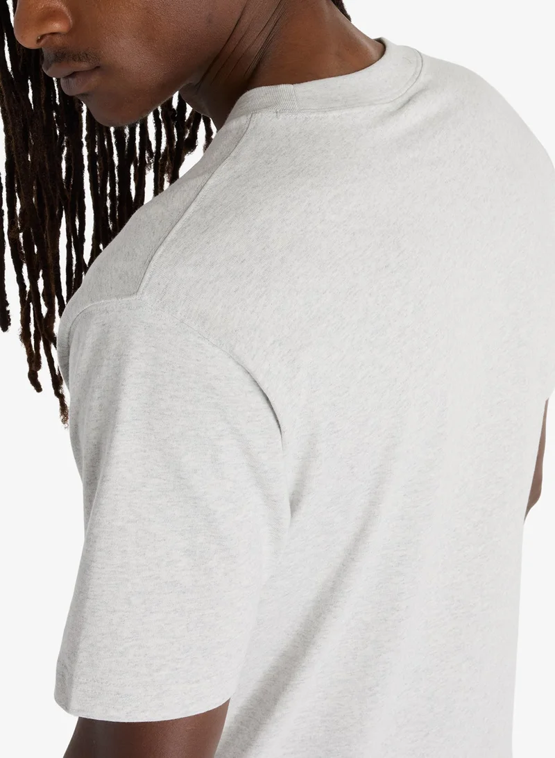 New Balance ash heather (047) Athletics Logo T-Shirt for Men | Best Price UAE