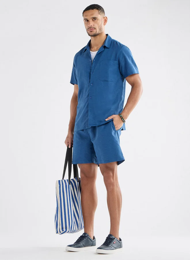 سبلاش فيڤ قميص سادة بقصة عادية وياقة كامب وأكمام قصيرة