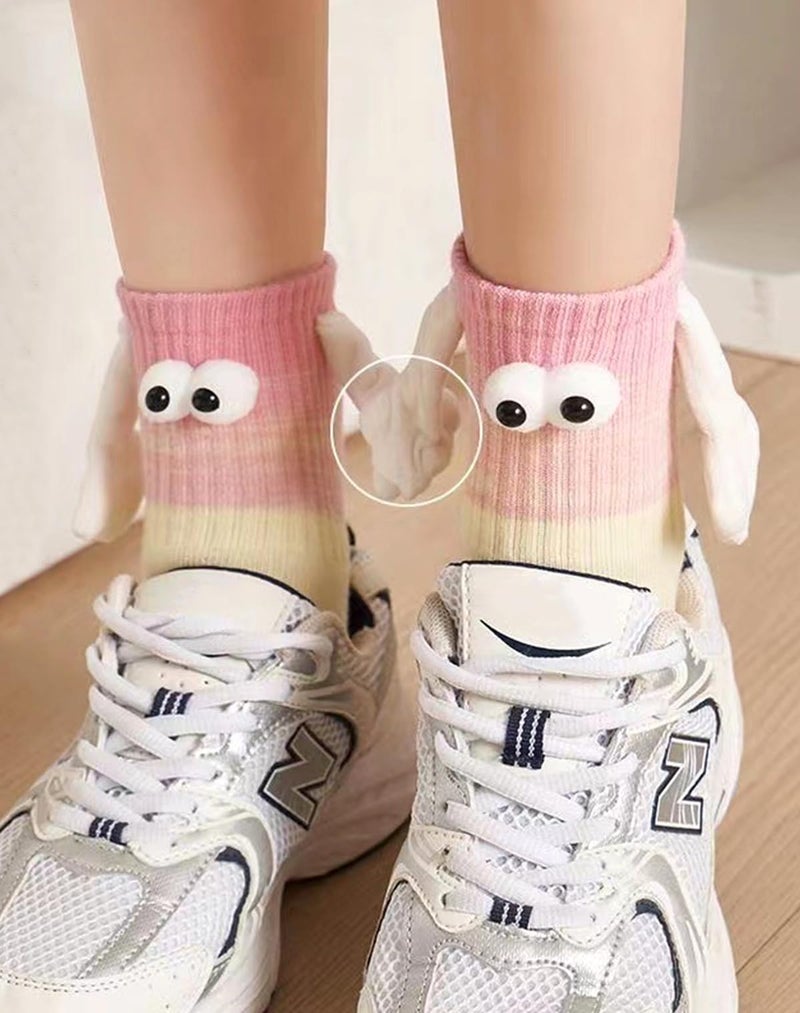 Yawlsow Funny Holding Hands 4 Pairs Socks Crazy Magnetic Men Women Socks Couple Silly Sock Novelty Birthday Gifts for Teens, Friends (US, Alpha, One Size, Regular, Regular, Gradient Color-3D Eyes) - Image 4