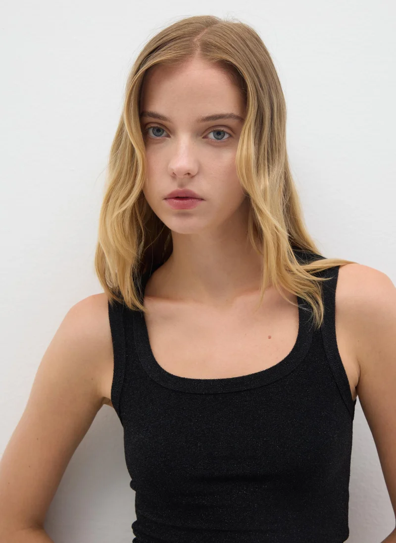 او في اس WOMEN'S BLACK STRETCH BLEND TOP