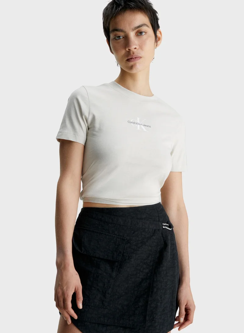 Calvin Klein Jeans Crew Neck Logo Crop T-Shirt