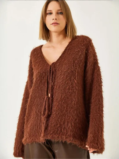 بيانكو لوتشي كارديجان طويل محبوك بنقوش من لوتشي بياقة على شكل حرف  مع كرات زينة