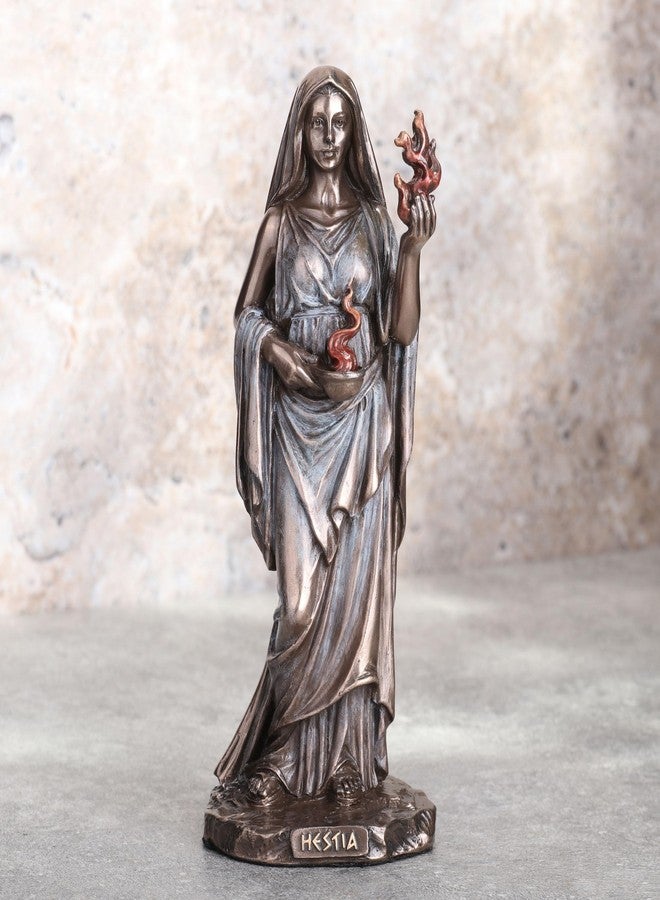 فيرونيز ديزاين تمثال هيستيا، إلهة المنزل والموقد اليونانية، من تصميم فيرونيز، بارتفاع 6 1/4 بوصة، مصنوع من الراتنج المصبوب على البارد، بلمسة نهائية برونزية. - Image 3