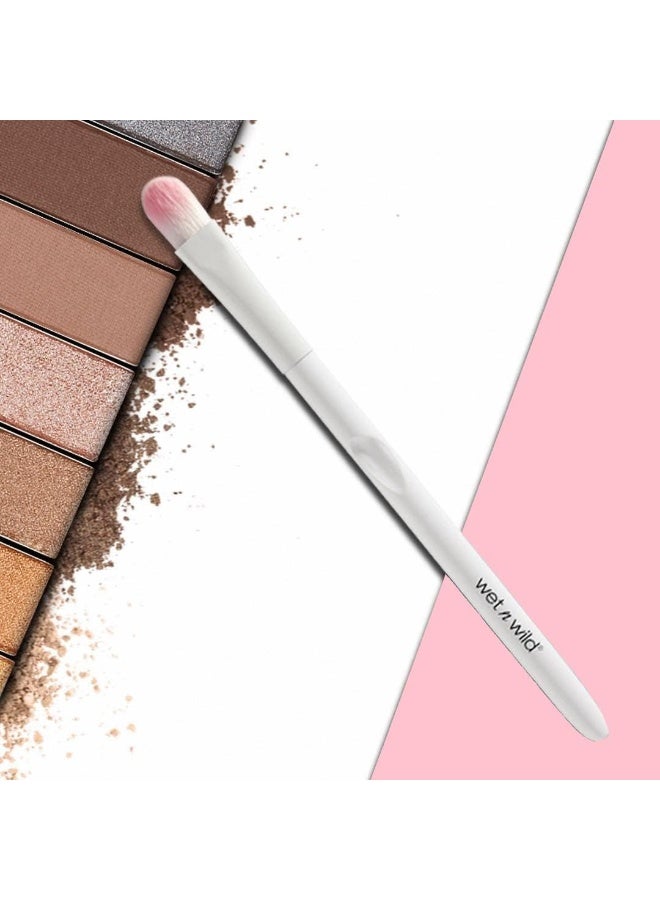 Wet N Wild Large Eyeshadow Brush E786 - Image 2
