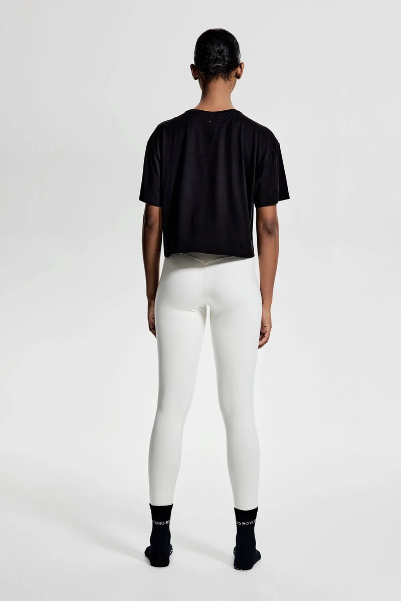 اتش اند ام Boxy-style sports top in DryMove™