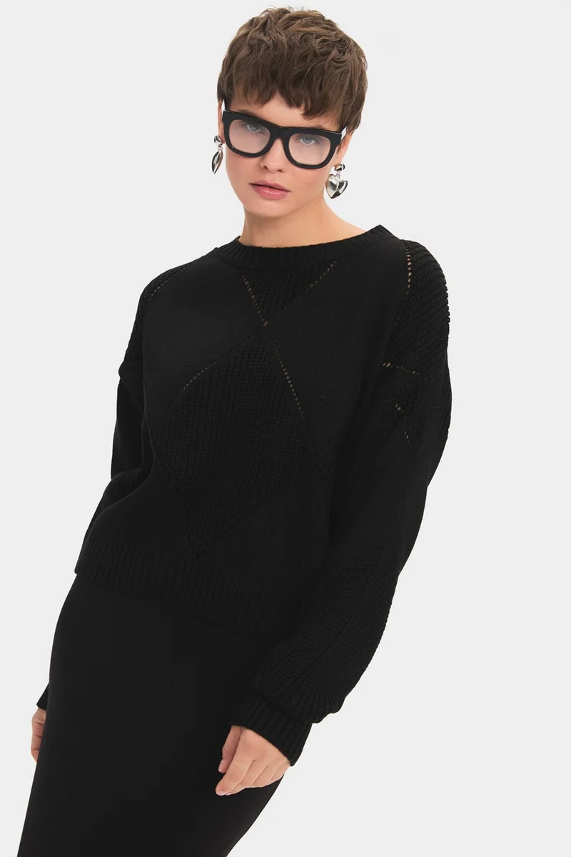 جون Women's Crew Neck Off Shoulder Self-Patterned Knitwear Sweater