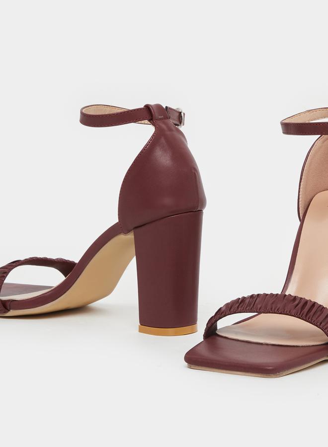 ستايلي صنادل بكعب عريض بحزام الكاحل مطوي - Image 3