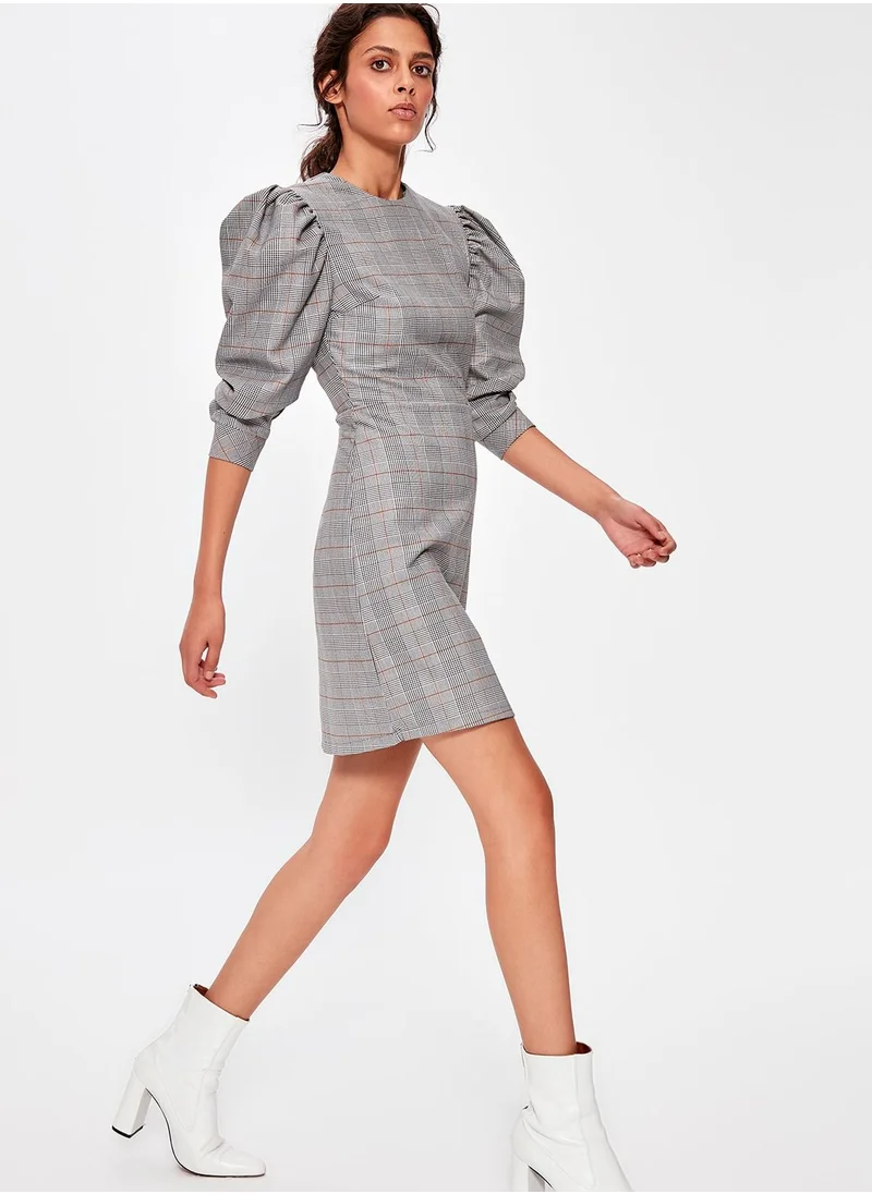 trendyol Puffed Sleeve Checked Dress