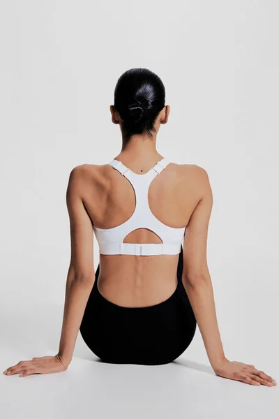اتش اند ام High Support Sports bra in ShapeMove