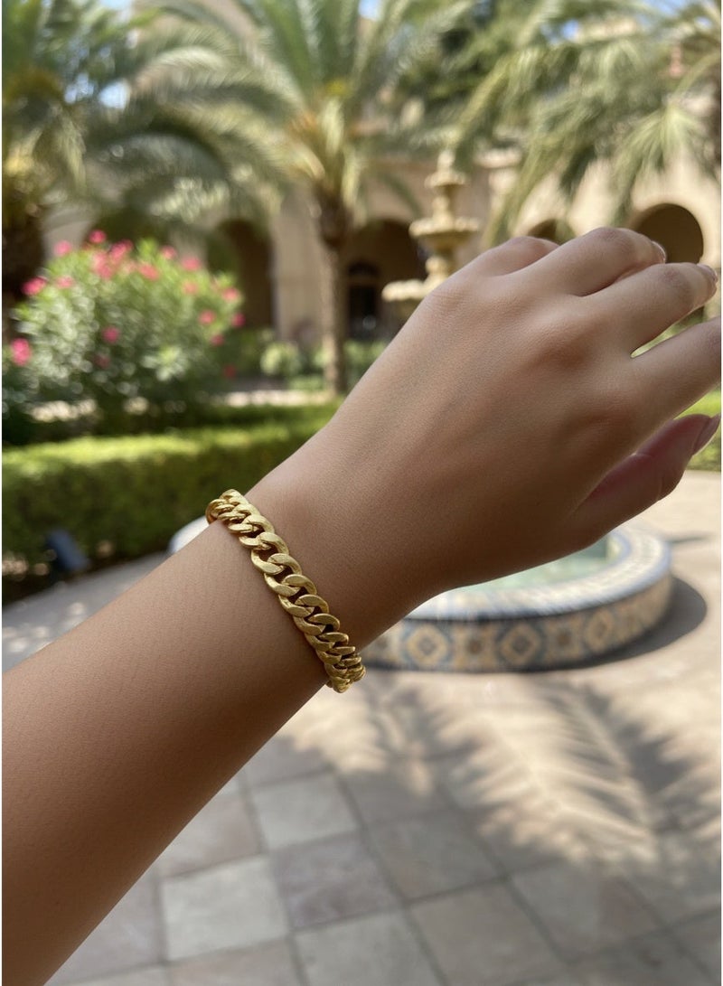 XY Premium gold-plated chain bracelet – featuring an elegant and minimalist design, made with hypoallergenic materials, it's the perfect gift for women. - Image 4