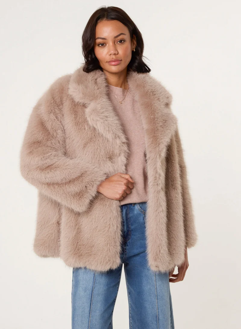 بلو فانيلا Short Faux Fur Coat